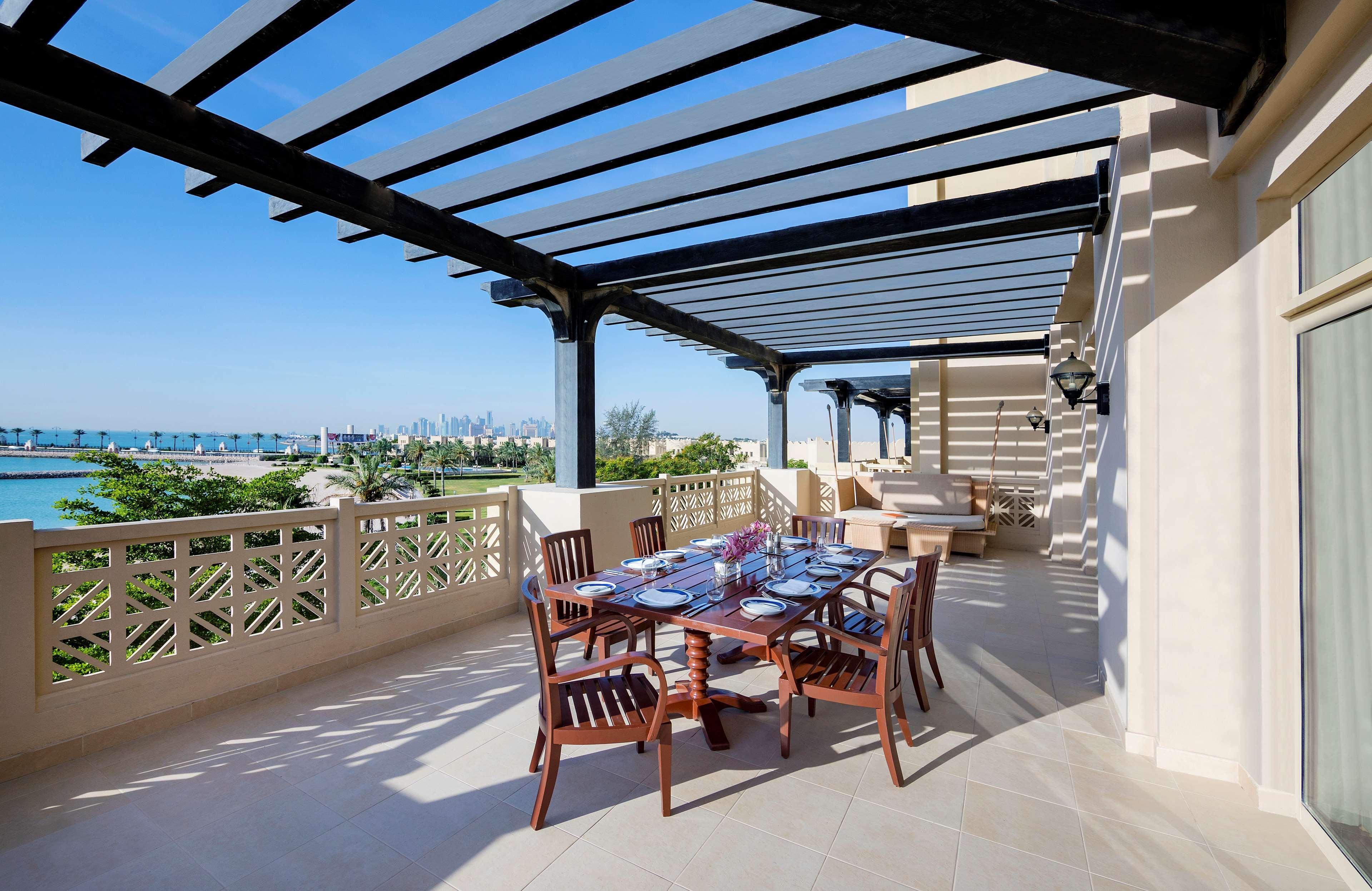 그랜드 하얏트 도하 호텔&빌라 외부 사진 The Terrace at the Four Seasons Hotel, Cairo